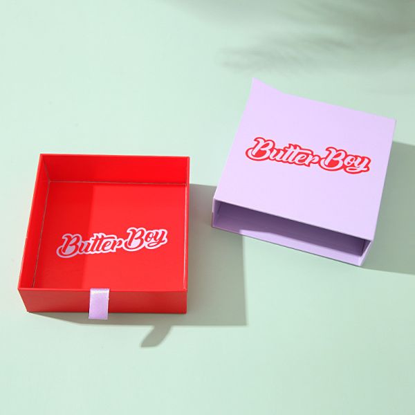 Recyclable Eco Friendly Cardboard Gift Packaging Box Customizable Pink