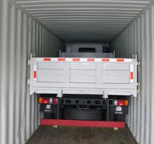 China Howo Trucks For Sale 4*2 Single Axle 3.8 Meters Long Box Loading 10 Tons Eruo 2