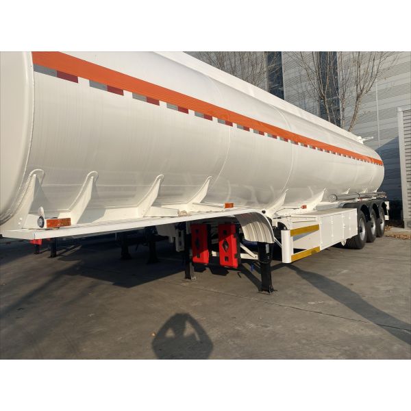 CIMC agua, leche, diesel, gasolina, aceite comestible, transporte de líquidos de petróleo Camión cisterna de combustible