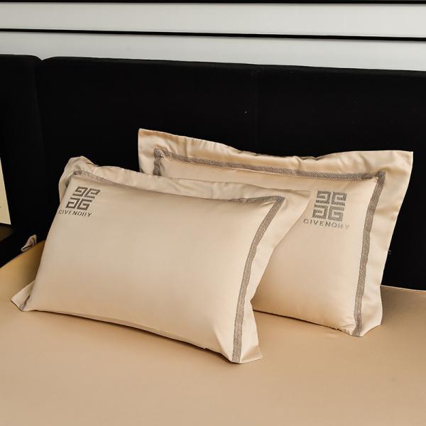 Simple Style Customized Luxury Embroidered Designer Bedding Sets with Customized Size