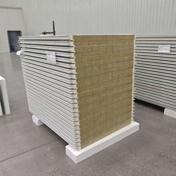 What is a polyurethane sandwich panel