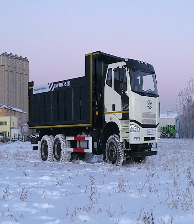 FAW J6P 6X4 350HP EURO 5 camión con remache 5,4m longitud del cuerpo 40 toneladas para la ciudad y la construcción de edificios
