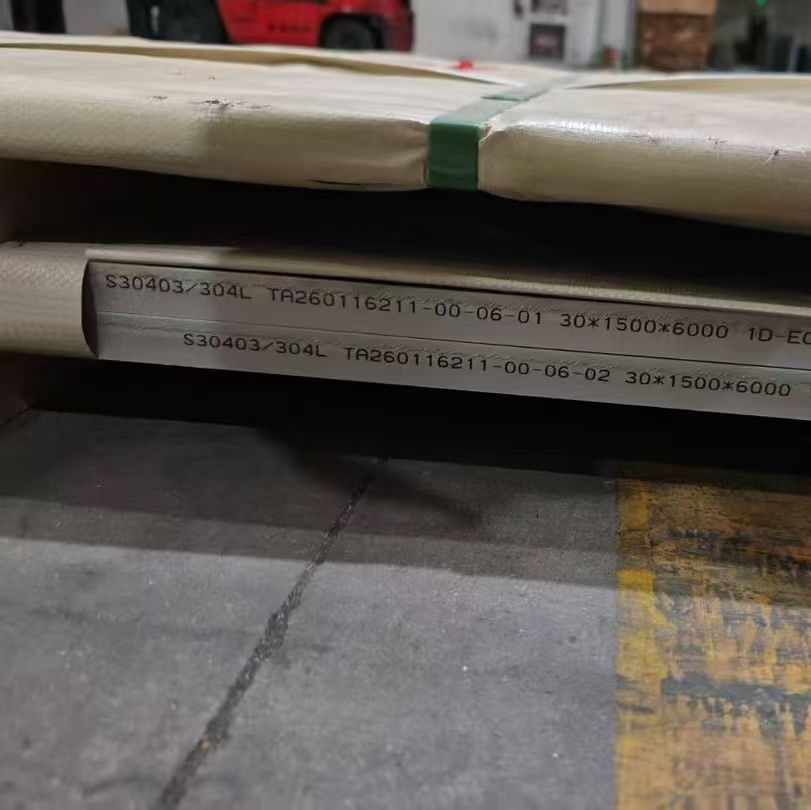 2000mm Width 304 / 304L Stainless Steel Plate Thickness 3.0 - 40.0mm Thickness SS Plate for Industrial