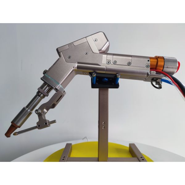 Tête de soudage laser à fibre portable refroidissement à l'eau moteur unique