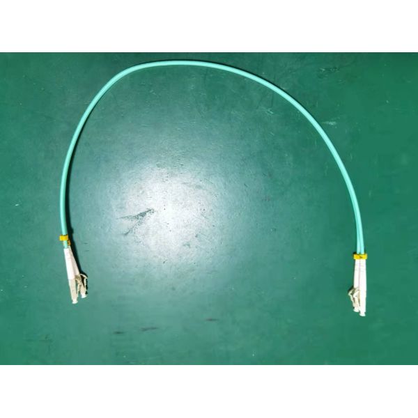 Telecommunication Connection SC LC UPC to LC UPC OM4 SR Duplex Fiber Optic Patch Cord