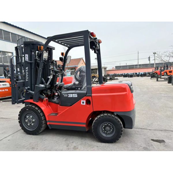 Japanese Engine Forklift with 3.5 Ton Capacity and 1150mm Fork Length Lifting Solution