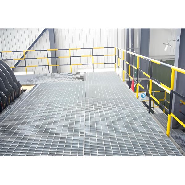Anti Corrosion Galvanized Steel Grating with 32x5mm Bearing Bar Size for Bridge Decking Panel