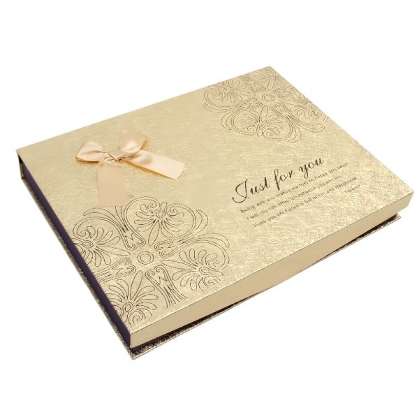 Customized Ribbon Luxury Gift Box Eco Friendly With Top And Bottom Covers