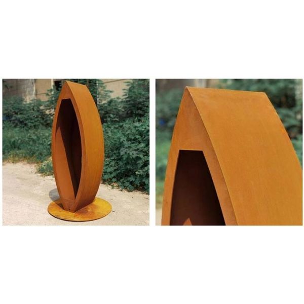 Большая скульптура хранения древесины формы каноэ стальной структуры Corten сада тонуть