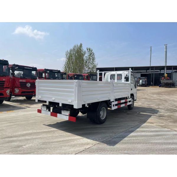 ISUZU Truck Chassis KV100 KV600 700P Model New Truck For Sale Custom Box Right Hand Drive Available