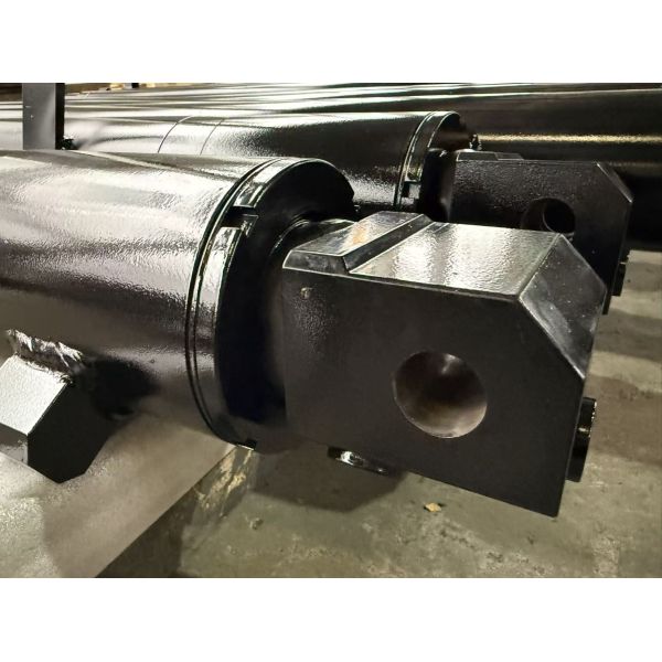 High Tonnage Telescopic Hydraulic Cylinders With Hard Chrome Plated Surface For AWP