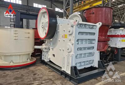 Máquina de esmagamento eficiente industrial, equipamento do triturador de maxila para a pedra de mineração