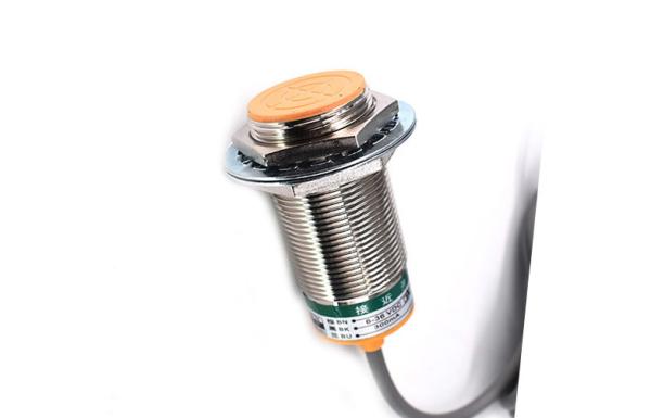 Magnetic Metal Industrial Proximity Switch , Inductive Prox Switch Simple Operation