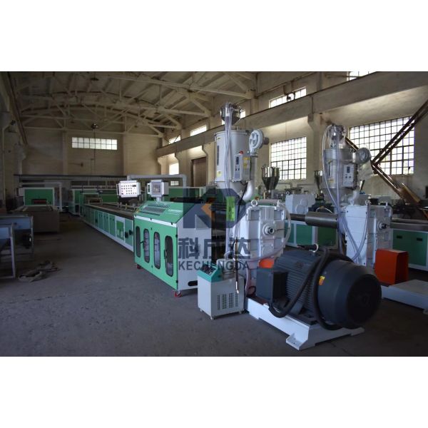 Линия экструзирования HDPE PE деревянного пластмассового профиля