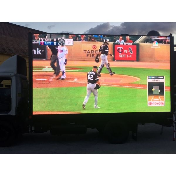 Trailer Mounted Outdoor Mobile LED Screen Hire 2R1G1B 320x160mm Module 6500CD M2