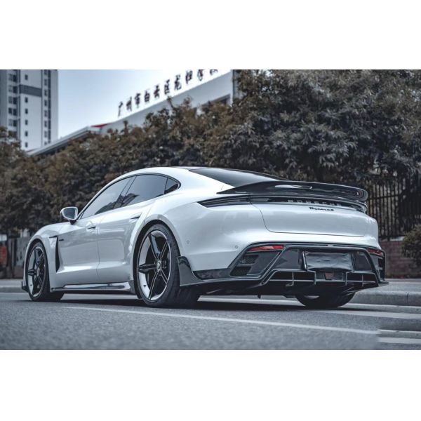 Nouveau produit pour Porsche Taycan Kit de carrosserie en fibres de carbone Taycan large carrosserie avant pelle jupe latérale spoiler diffuseur