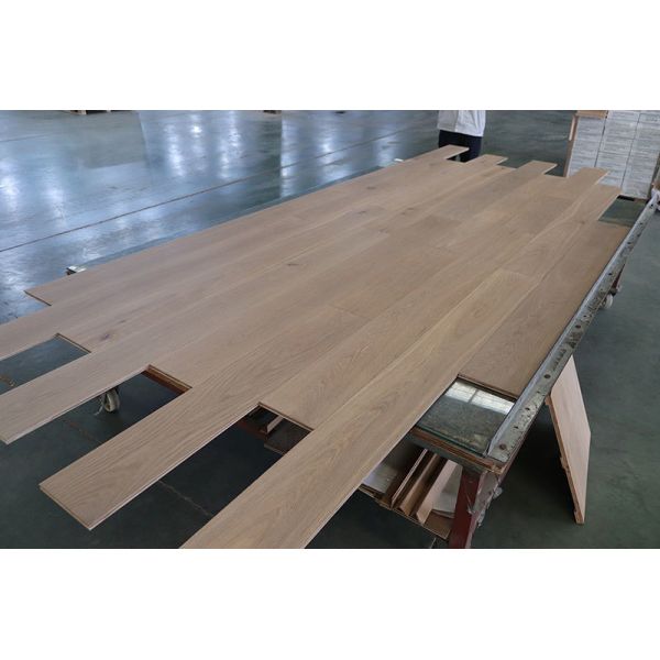 Smoked, White Oiled Oak Engineered Wood Flooring, 190 X 15/4MM, Character