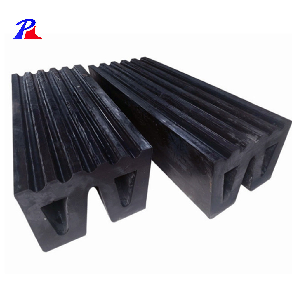 Black Rubber Fender in Customized Size the Ideal Solution for Heavy-Duty Applications