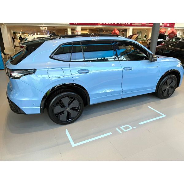 Volkswagen Tiguan L PRO SUV with 380TSI Performance Power R-Line Sport Package and Top-Spec Features