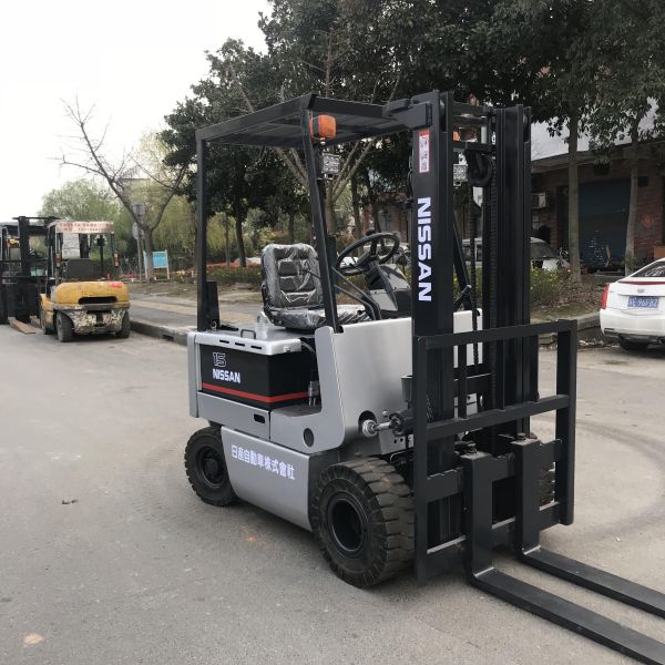 Nissan 1.5T Used Electric Forklift for Sale or Rent 4WD 3000mm Lift Height Ready to Work