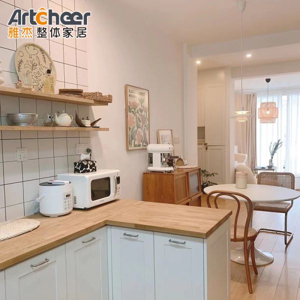 E0 Модульные кухонные шкафы 2022 Тенденции твердой древесины с столешницей из нержавеющей стали