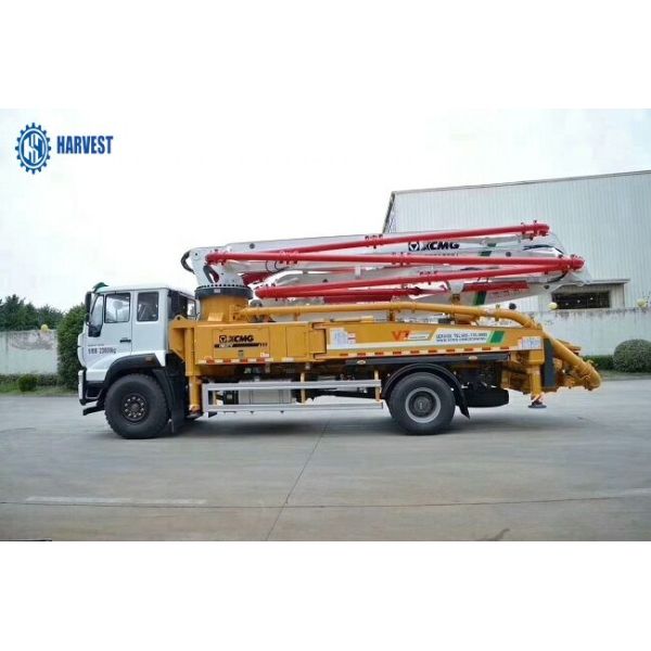 Caminhão da bomba concreta da produtividade 120m3/H da seção de  4x2 37m HB37V 5