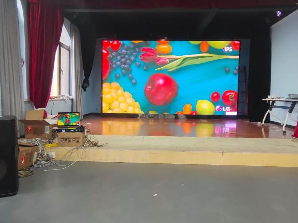 As imagens do filme de P3 91 Hd conduziram preço da qualidade de China da tela de exposição o melhor interno com o pixel pequeno Chip Di do X.500 milímetro do armário 500