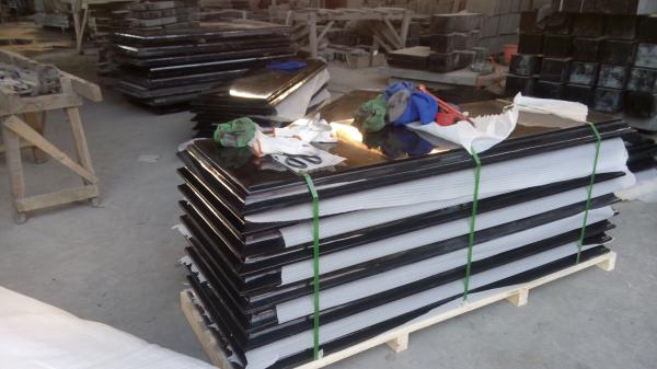 Special coffin profiling; special edge of coffin cover; tomb use stone/granite