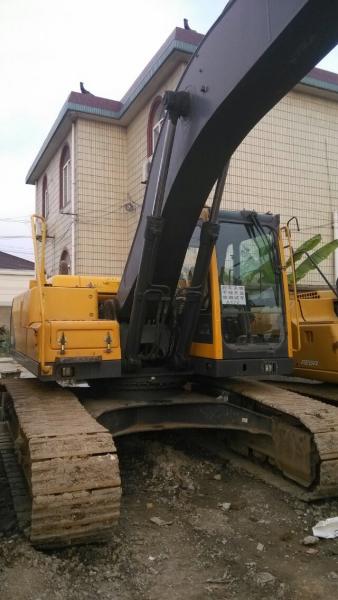 Used VOLVO EC210 EXCAVATOR