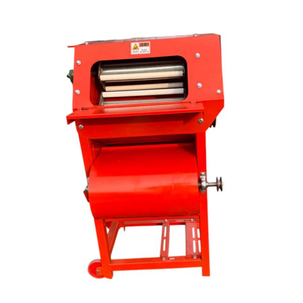 Durable Peanut Harvesting Machine 380V Farm Groundnut Picker Machine