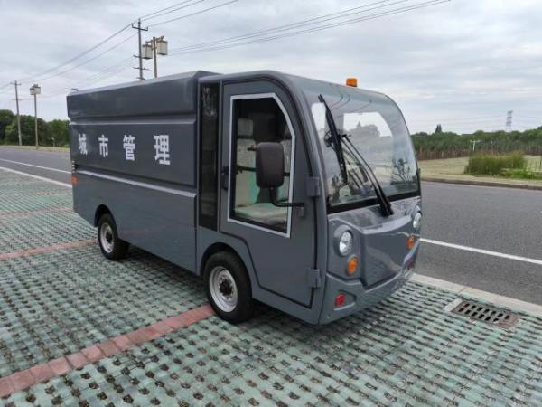 Four Wheel Closed Barge Truck Garbage Transport Truck Sanitation Truck New Energy Electric