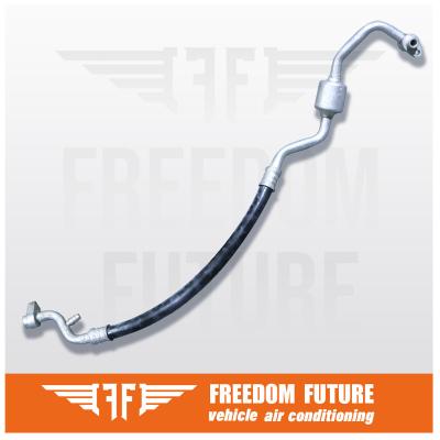 C1B119F618CC Sucção AC mangueiras Ford Fiesta MK7 1.5L Fits para 08-17