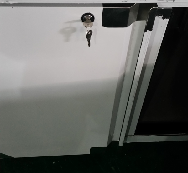 Commercial Refrigerated Pizza Prep Table Ventilation Cooling Stainless Steel Body Embraco Compressor