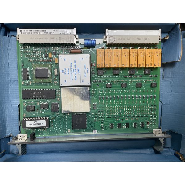 83SR04 GJR2390200R1210 83SR04G-E ABB Бинарный и аналоговый модуль управления обработкой сигнала