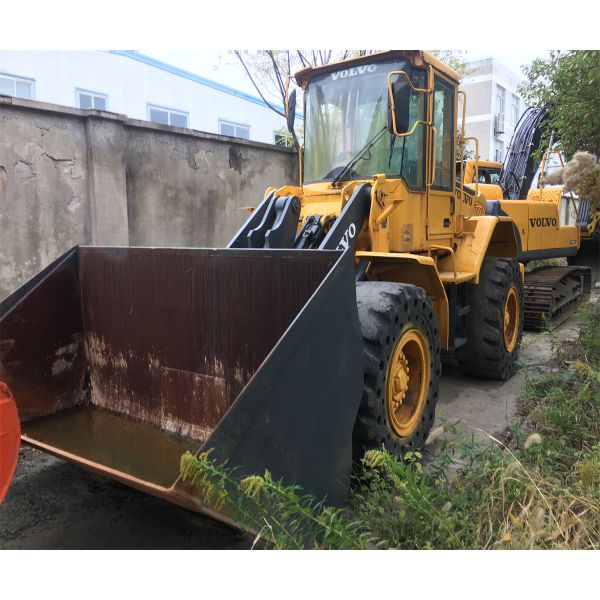 14Ton Rated Load YUCHAI Engine Hydraulic Volvo L70E Wheel Loader