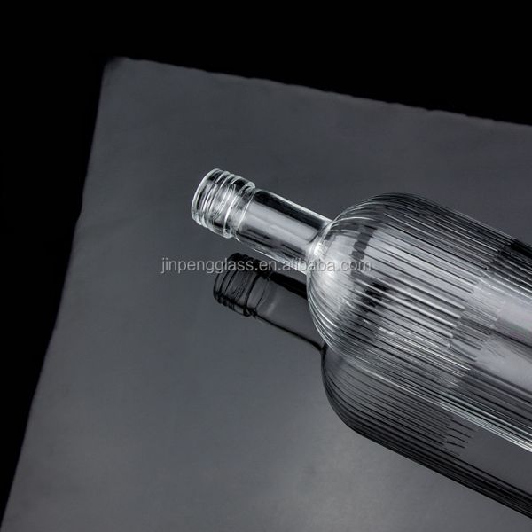 500ml 700ml SCREW CAP Super Flint Glass Empty Whiskey Bottle for Design Classic Round