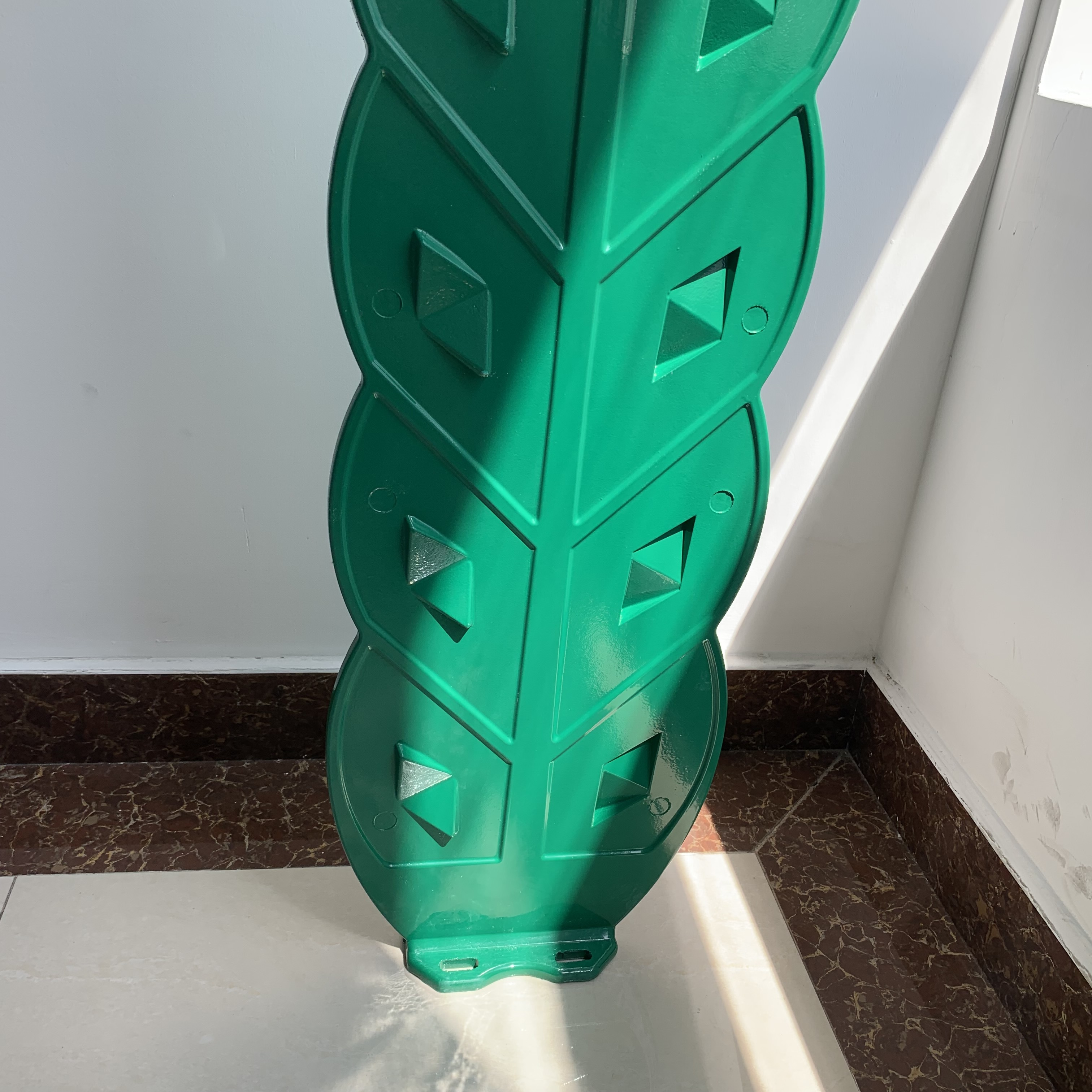 Durable SMC Green Board HDPE anti-glare barrier panel for highways Ideal for road safety projects.