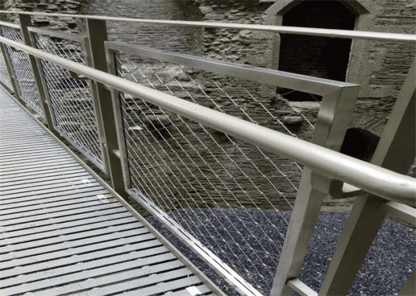 AISI 316 Cable Mesh Railing , Weather Resistant Metal Balustrade Infill Panels