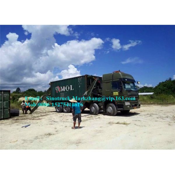 Durable XCMG Port Handling Equipments 20ft 40ft Container Side Lifter 8*4 Driving Type