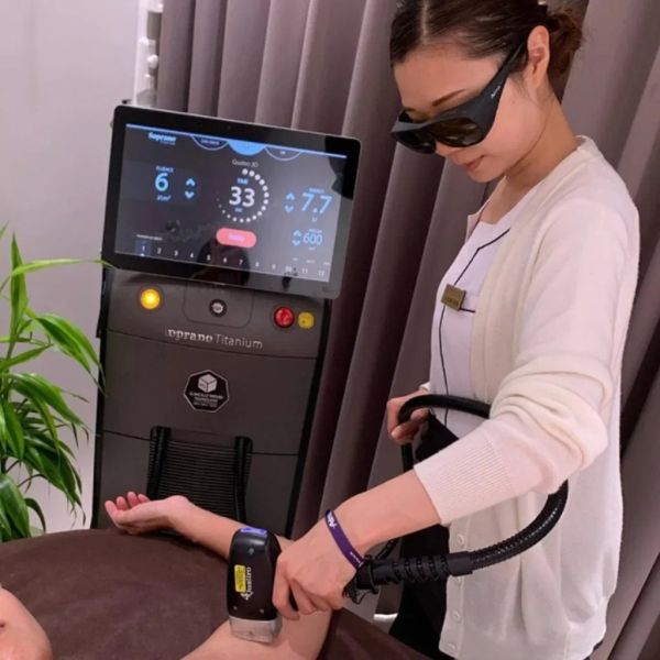 Diode Laser Hair Removal Machine with 4 Wave 755 808 1064 Laser and 600W-2000W Power for Efficient Hair Removal and Skin Rejuvenation