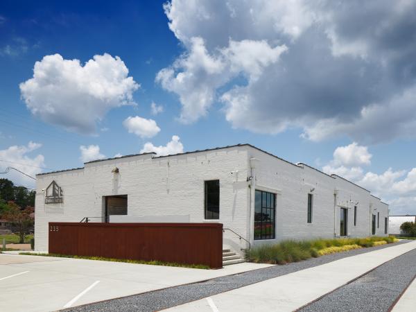 Prefabricated Commercial Supermarket With Painting Coating Steel Structure Building And C Section / Z Section