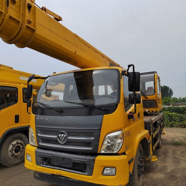 Customizable 18t Hydraulic Boom Truck Crane for Construction Machinery 10245x2496x3450m