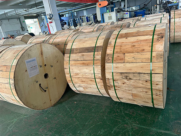 Aerial Figure 8 Self-supporting GYXTC8S GYTC8A GYXTC8Y GYTC8S Fiber Optic Cable With Steel Wire Messenger