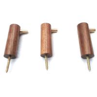 Patère moderne en bois avec tige en laiton - Sapele, Noyer, Hêtre