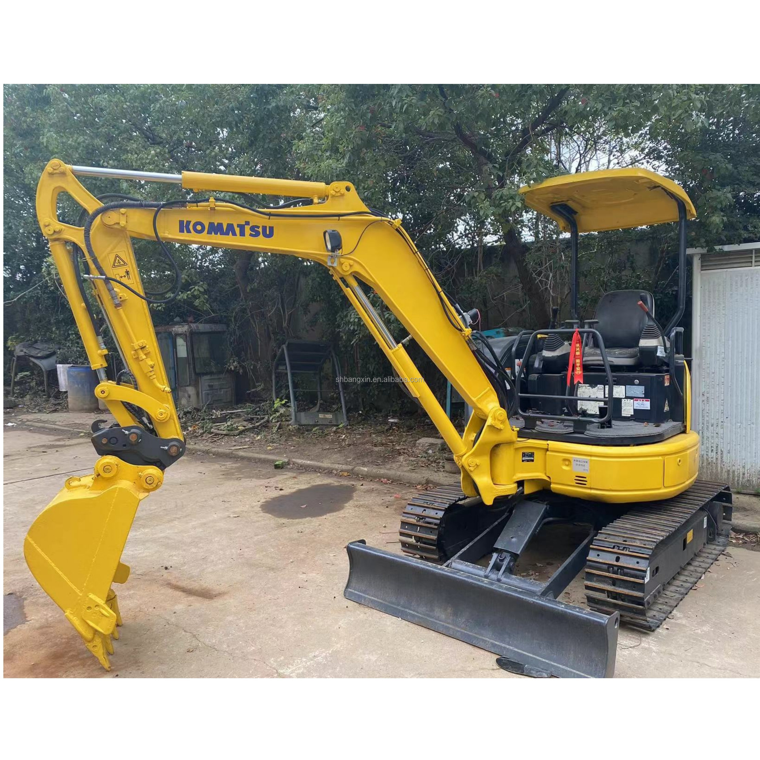 3 Ton Used Mini Excavator Komatsu PC30 with Free Shipping and Flexible Maneuverability