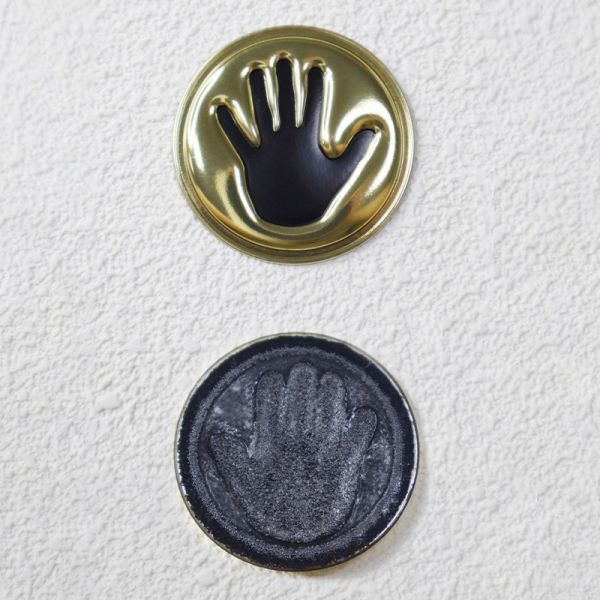 Wholesale Custom 3D Two-Tone TPU Voltage Emblem - Metallic Palm Logo Badge for Garment