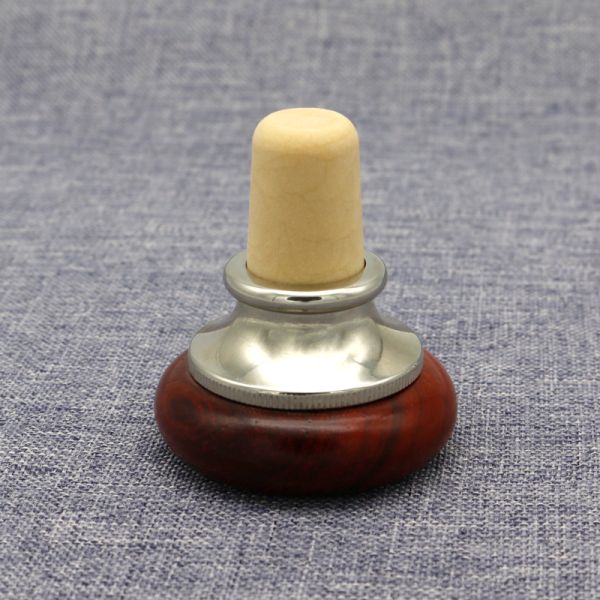 Des bouchons de vin en bois rouge réutilisables pour l'impression UV