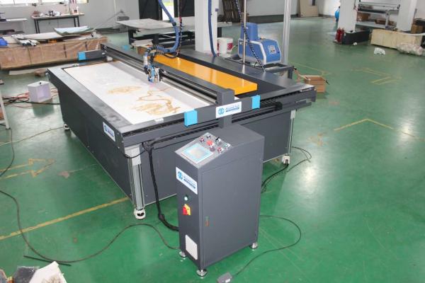 Pistola de cola quente industrial Plotter de cola XY 200-220℃ Tempo de pré-aquecimento 30min