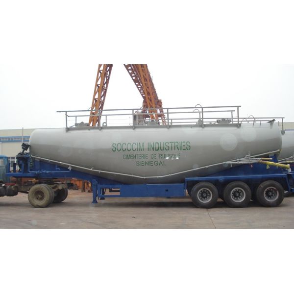 2 тележки и трейлера танков цемента цапфы 35кбм для сухого порошка Флоур транспорт