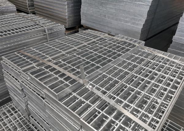 School Gutter Thickened Galvanised Steel Walkway Grating Modern Style